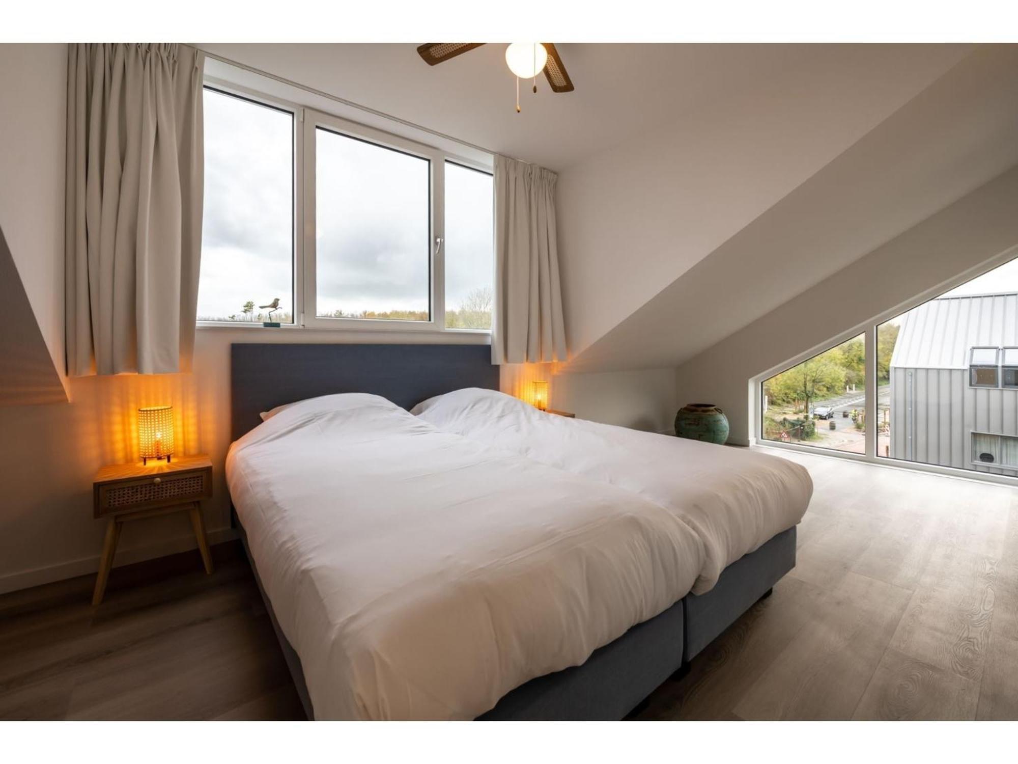 Beautiful Penthouse With Balcony Appartement *